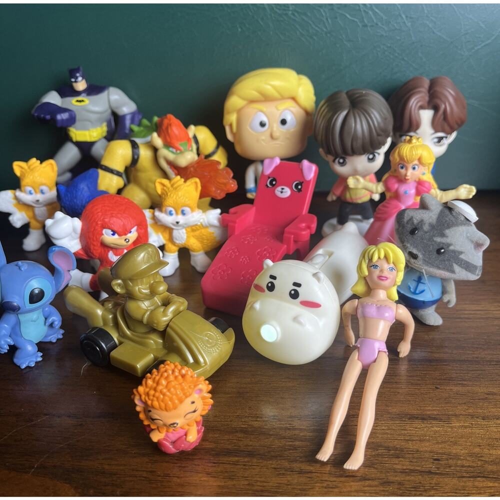 Kids Junk Drawer ~ Over 20 Pieces Mainly McDonalds Happy Meal Toys Gently Used